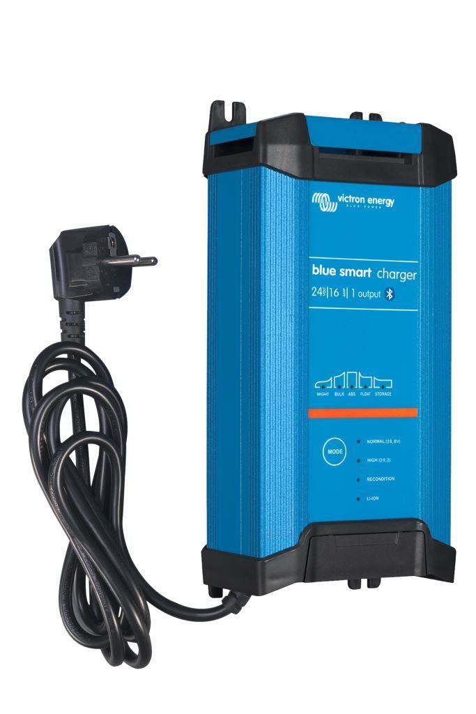 Blue Smart IP22 Charger 24/16 (1)